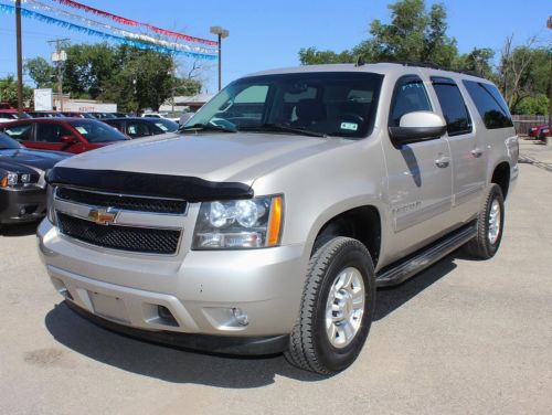 6.0l v8 lt leather running boards tow package dual climate third row 6cd mp3 4x4