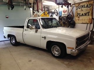 1983 chevrolet truck c10 with 383 stroker motor