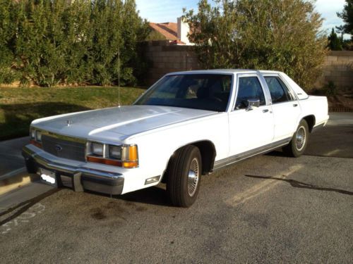 1989 ford ltd crown victoria lx sedan 4-door 5.0l