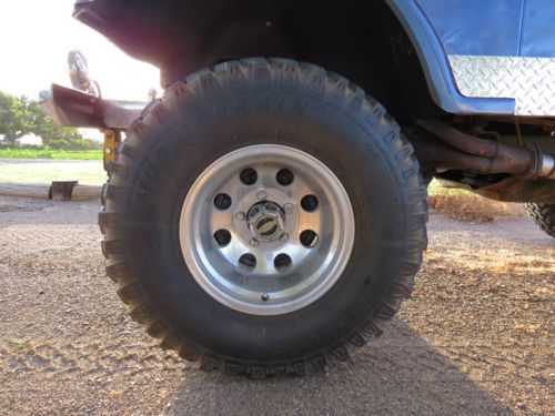 1976 CJ5 4X4, 6 in. lift, 305 V8 bored 30 over, 33" tires,, image 9