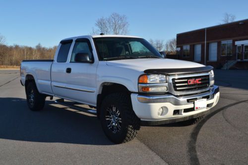 2005 gmc sierra 1500 sle extended cab pickup 4-door 5.3l