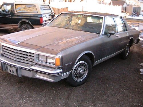 1984 chevrolet caprice v-8 305 99k runs good