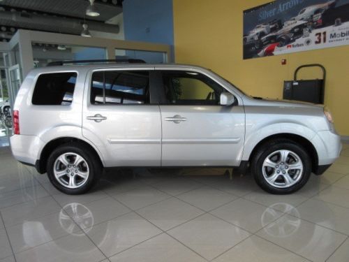 EX-L SUV 3.5L CD Front Wheel Drive Tow Hitch Power Steering 4-Wheel Disc Brakes, image 2