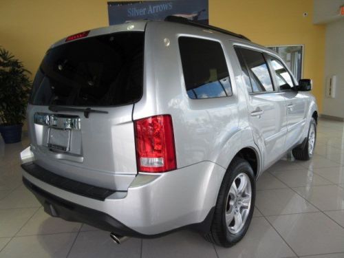 EX-L SUV 3.5L CD Front Wheel Drive Tow Hitch Power Steering 4-Wheel Disc Brakes, image 3