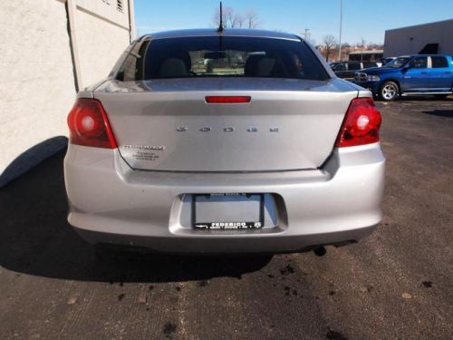 2013 dodge avenger se