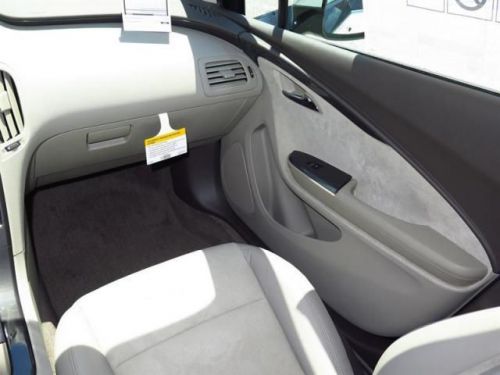 2014 chevrolet volt base