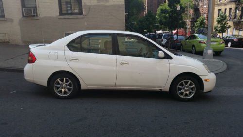 2003 toyota prius base sedan 4-door 1.5l one owner