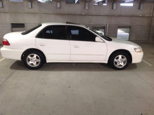 Honda accord v6 in great condition super clean , with new transmission warranty