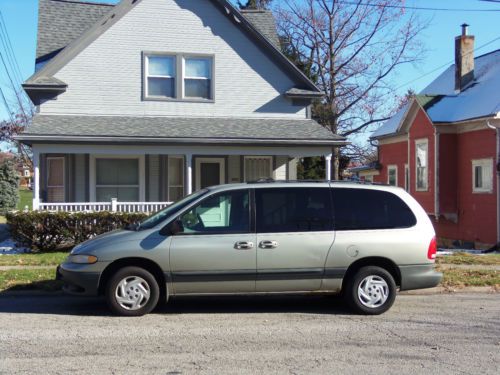 2000 dodge grand caravan mini passenger van 4-door