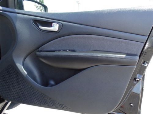 SXT CD MP3 2.0L BLACK PREMIUM CLOTH FRONT BUCKET SEATS Front Wheel Drive ABS, US $18,988.00, image 24