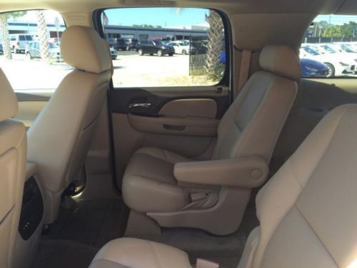 2010 Chevrolet Suburban 4X4 4dr 1500 3rd Row Seat 4-Wheel Disc Brakes ABS, image 17