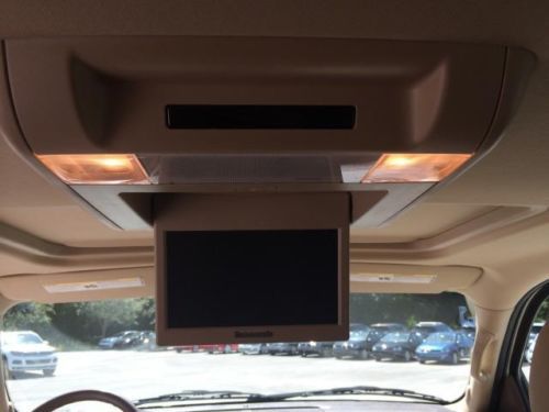 2010 Chevrolet Suburban 4X4 4dr 1500 3rd Row Seat 4-Wheel Disc Brakes ABS, image 20