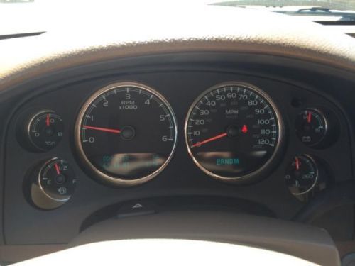 2010 Chevrolet Suburban 4X4 4dr 1500 3rd Row Seat 4-Wheel Disc Brakes ABS, image 24