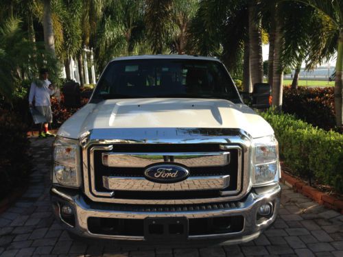 2011 ford f-250 super duty lariat crew cab pickup 4-door 6.2l