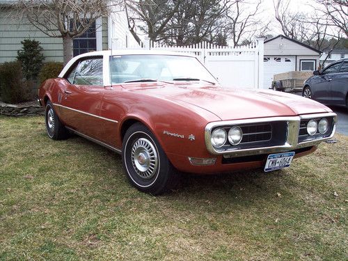 1968 pontiac firebird -rare color combo -low miles ,350 cu in auto , super clean