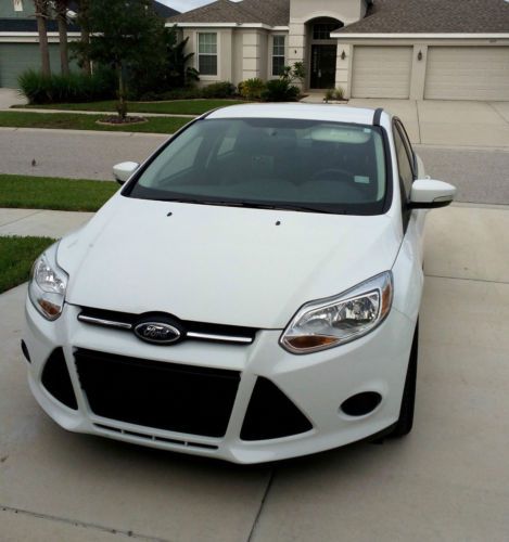 2014 ford focus se sedan 4-door 2.0l