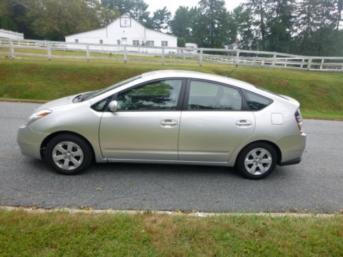 2004 toyota prius hybrid 4dr sedan  no reserve