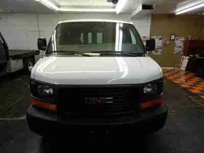 cargovan6.0v8whitelowmiles, image 2