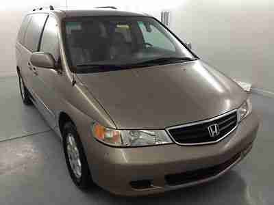 LEATHER SEATS 7-PASSENGER JUST TRADED, image 2