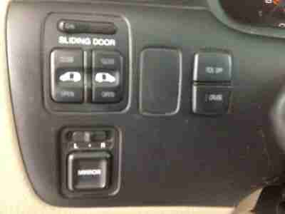 LEATHER SEATS 7-PASSENGER JUST TRADED, image 9