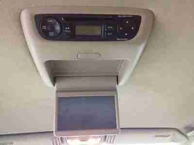 LEATHER SEATS 7-PASSENGER JUST TRADED, image 13