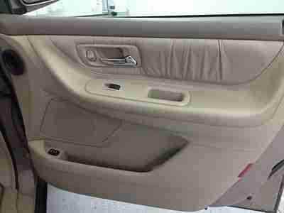 LEATHER SEATS 7-PASSENGER JUST TRADED, image 18