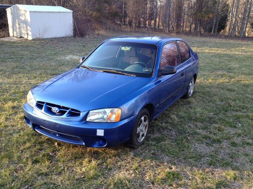 2001 hyundai accent l hatchback 3-door 1.5l - no reserve!!!