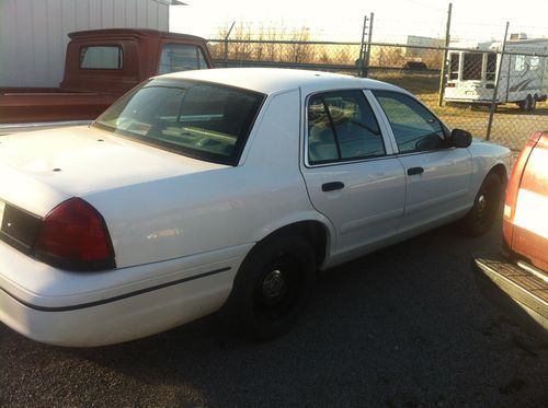 Crown victoria &lt;&lt;**police package**&gt;&gt;