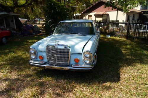 1972 mercedes 280 se  4.5lt