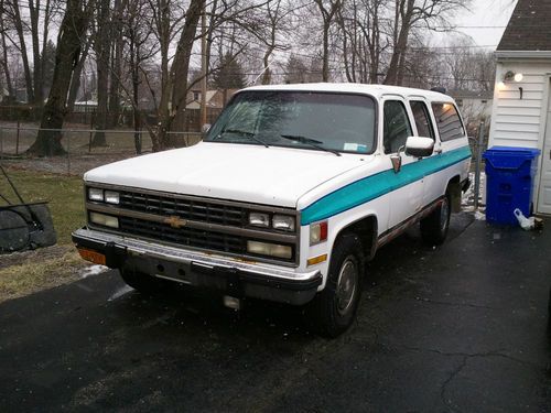 1991 chevrolet r2500 suburban silverado sport utility 4-door 5.7l