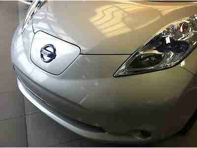 2012 Dealer DEMO Nissan Leaf Clean CarFax SAVE BIG, image 15