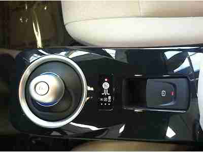 2012 Dealer DEMO Nissan Leaf Clean CarFax SAVE BIG, image 21