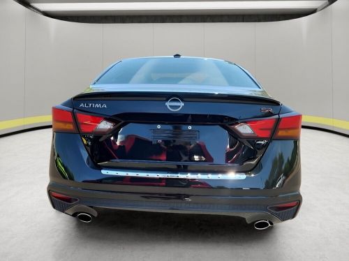 2023 nissan altima sr fwd