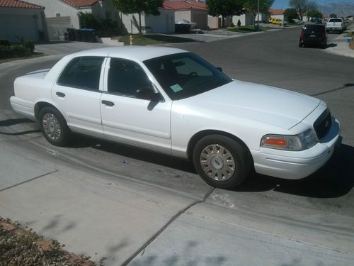 2003 ford crown victoria police interceptor sedan 4-door 4.6l