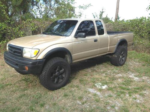 Nice 1998 toyota tacoma xtracab 4x4 - no reserve