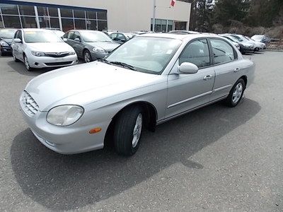 2001 hyundai sonata, no reserve, manual trans, power roof, one owner,