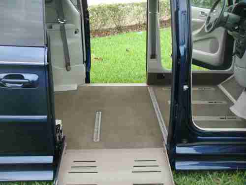 2005 Dodge Grand Caravan Braun Wheelchair Van, US $12,500.00, image 17