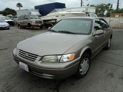 1999 toyota camry le sedan 4-door 2.2l, no reserve