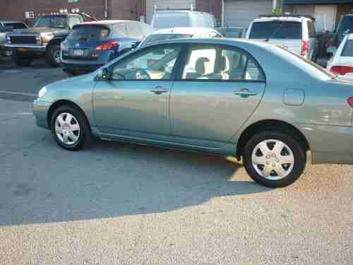 2006 Toyota Corolla LE Sedan 4-Door 1.8L, image 11