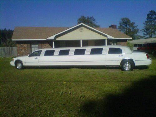 2000 lincoln limousine