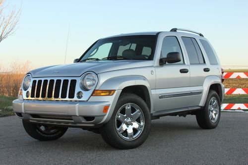 2005 jeep liberty limited sport utility 3.7l v6 4x4 4wd 73k mi leather clean!