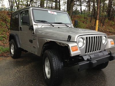 2001 jeep wrangler se 4x4-5sp manl+6 cyl.nr. 25mpg-full metal doors-excellent