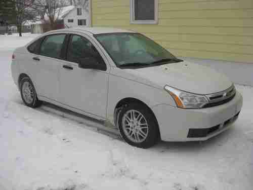 2009 Ford Focus SE Sedan 4-Door 2.0L, image 12