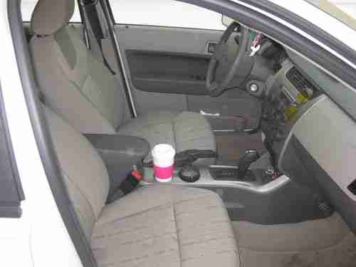 2009 Ford Focus SE Sedan 4-Door 2.0L, image 16