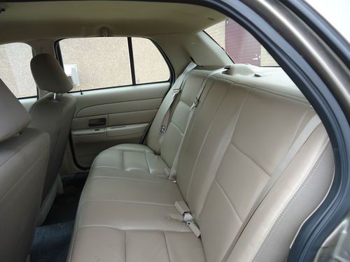 2003 Ford Crown Victoria Police Interceptor, image 10