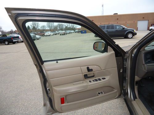 2003 Ford Crown Victoria Police Interceptor, image 15