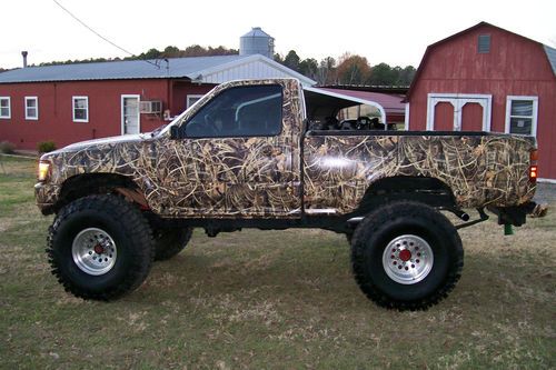 Toyota tacoma 4x4 single cab. 6 inch lift with new 38 inch monster mudders