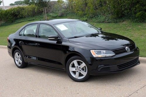 One-owner, warranty, heated seats, extended warranty &amp; financing available