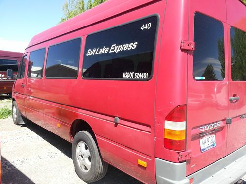 2006 Dodge Sprinter 2500 Base Standard Passenger Van 3-Door 2.7L 13 passenger, image 2