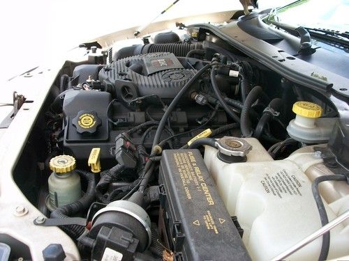 2000 Chrysler Concorde - ESTATE CAR - 11,557 Original Miles, image 13